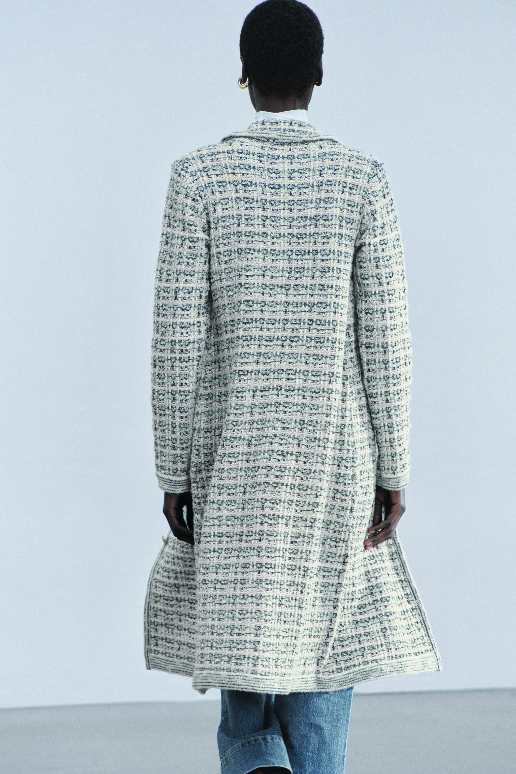 MANTEAU LONG STRUCTURÉ EN FIL MÉTALLISÉ